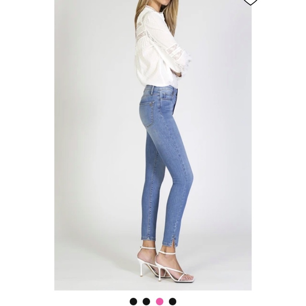 NWT Black Orchid Kate super high rise, raw hem .